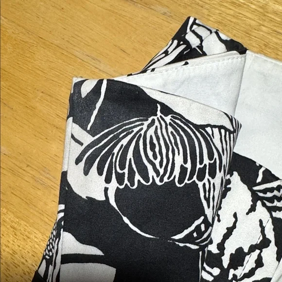 White House Black Market Bustier - Picture 11 of 12